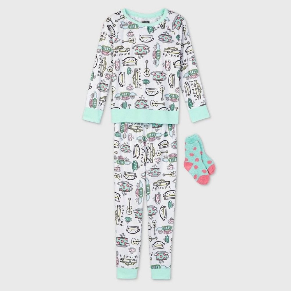 Friends Girls' Friends 3pc Cozy Pajama Set w/socks